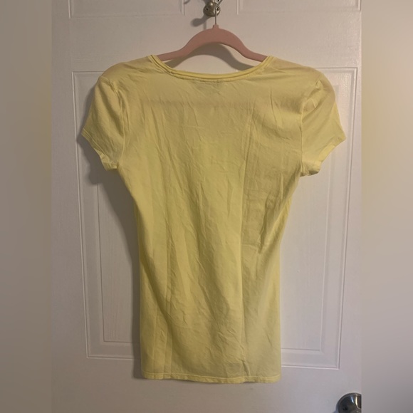 Banana Republic yellow shirt sleeve t-shirt - Picture 2 of 3